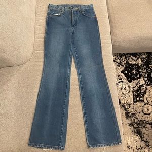 • vintage wrangler flare leg jeans!